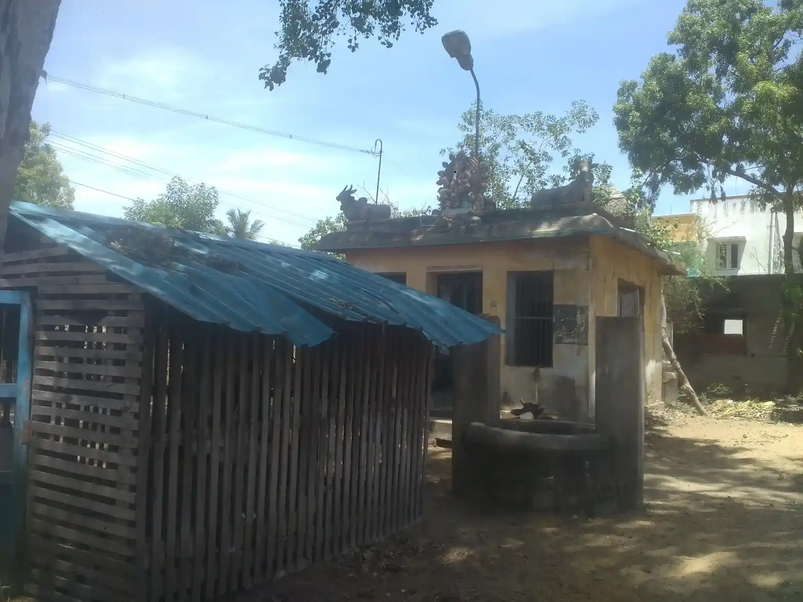 Arulmigu Devaranapillaiyar Temple, Thevur - 611109 Arulmigu Devaranapillaiyar Temple, Thevur - 611109, Nagapattinam - Ancient Temple Architecture and History Image 4