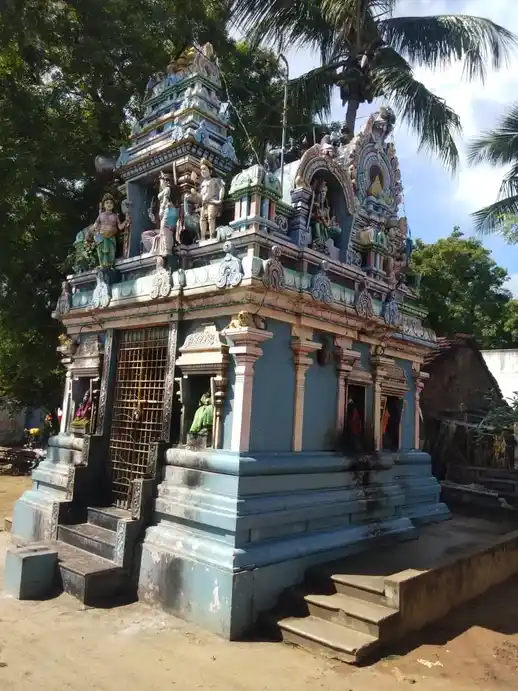 Arulmigu Devi Karumaariyamman Temple, Nalvarkoilpettai, Thirukalukundram - 603109 அருள்மிகு தேவி கருமாரியம்மன் திருக்கோயில், Nalvarkoilpettai, Thirukalukundram - 603109, Chengalpattu - Ancient Temple Architecture and History Image 3