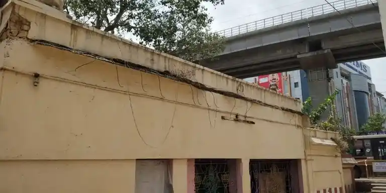 Arulmigu Devi Periyapalayathamman Temple, Vadapalani, Chennai - 600026 அருள்மிகு தேவி பெரியபாளையத்தம்மன் கோயில், வடபழநி, சென்னை - 600026, Chennai - Ancient Temple Architecture and History Image 2