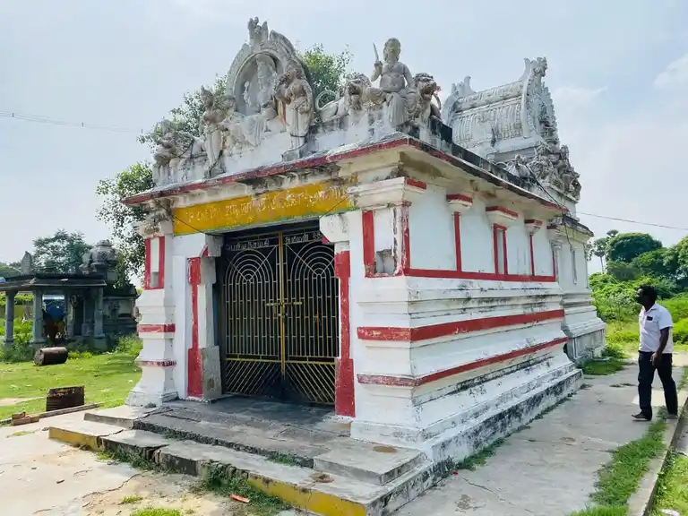 Arulmigu Devi Pidari Amman Temple, End Of The Village, Devathanam - 601203 Arulmigu Devi Pidari Amman Temple, End Of The Village, Devathanam - 601203, Tiruvallur - Ancient Temple Architecture and History Image 3