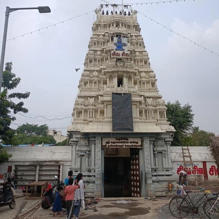 அருள்மிகு தண்டீஸ்வரர் திருக்கோயில், வேளச்சேரி, சென்னை - 600042 - Main View