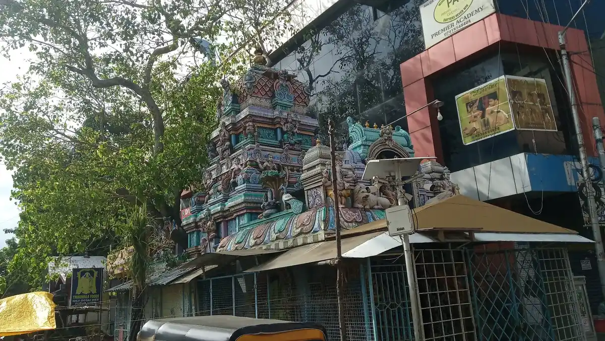 Arulmigu Dhandu Mari Amman Temple, Mandaveli, Chennai - 600028 அருள்மிகு ஸ்ரீமத் தண்டுமாரியம்மன் திருக்கோயில், மந்தவெளி, சென்னை - 600028, Chennai - Ancient Temple Architecture and History Image 4