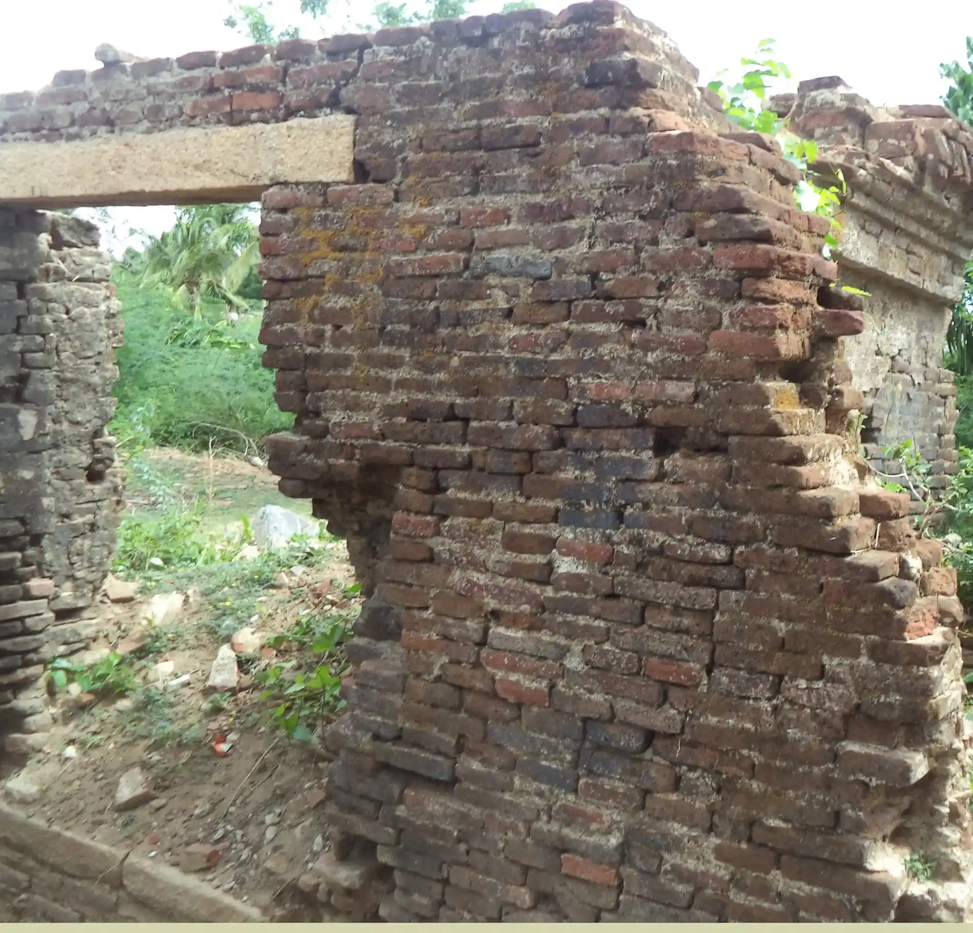 Arulmigu Dharmapurieswarar Temple, Kuttur - 611105 அருள்மிகு பழனியாண்டவர் மற்றும் தர்மபுரீஸ்வரர் திருக்கோயில், Kuttur - 611105, Nagapattinam - Ancient Temple Architecture and History Image 3