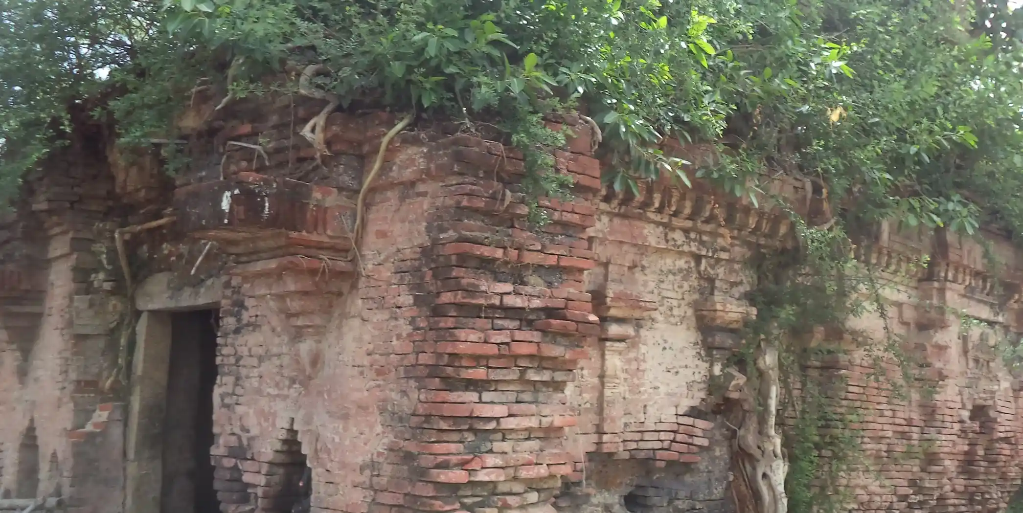 Arulmigu Dharmapurieswarar Temple, Kuttur - 611105 அருள்மிகு பழனியாண்டவர் மற்றும் தர்மபுரீஸ்வரர் திருக்கோயில், Kuttur - 611105, Nagapattinam - Ancient Temple Architecture and History Image 4