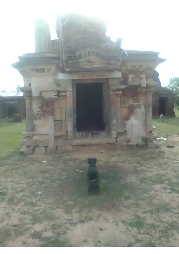 Arulmigu Dharmapurieswarar Temple, Solavidhyapuram - 611104 அருள்மிகு தர்மபுரீஸ்வரர் திருக்கோயில், Solavidhyapuram - 611104, Nagapattinam - Ancient Temple Architecture and History Image 2