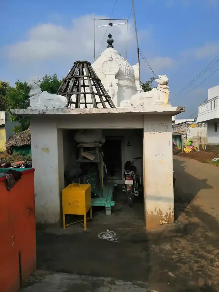 Arulmigu Dharmaraja Diropathaiamman Temple, Mel Palur - 606751 அருள்மிகு தர்மராஜர், திரௌபதியம்மன் திருக்கோயில், Mel Palur, Mel Palur - 606751, Tiruvannamalai - Ancient Temple Architecture and History Image 8