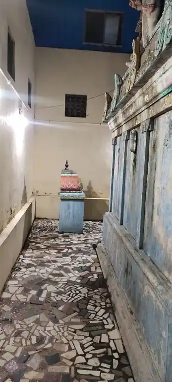 Arulmigu Dharmaraja Dravpathi Amman Temple, Komaleeswaran Pettai, Chennai - 600002 அருள்மிகு தர்மராஜா திரௌபதி அம்மன் திருக்கோயில், கோமளீஸ்வரன் பேட்டை, சென்னை - 600002, Chennai - Ancient Temple Architecture and History Image 2