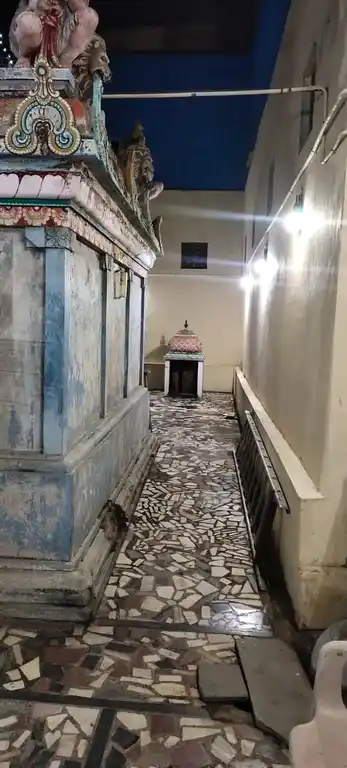 Arulmigu Dharmaraja Dravpathi Amman Temple, Komaleeswaran Pettai, Chennai - 600002 அருள்மிகு தர்மராஜா திரௌபதி அம்மன் திருக்கோயில், கோமளீஸ்வரன் பேட்டை, சென்னை - 600002, Chennai - Ancient Temple Architecture and History Image 4