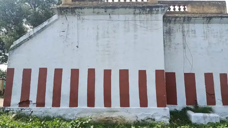 Arulmigu Dharmaraja Drowpadiamman Temple, Erumapatty, Vellar - 636451 அருள்மிகு தர்மராஜா தெரளபதி அம்மன் திருக்கோயில், Erumapatty, Vellar - 636451, Salem - Ancient Temple Architecture and History Image 3