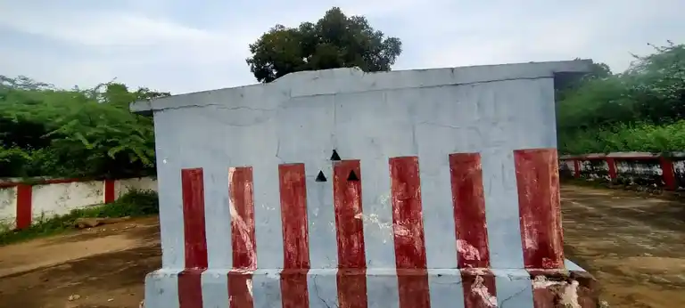 Arulmigu Dharmaraja Temple, Chendrayanpalayam - 602001 அருள்மிகு தர்மராஜா திருக்கோயில், சென்றாயன்பாளையம் - 602001, Tiruvallur - Ancient Temple Architecture and History Image 2