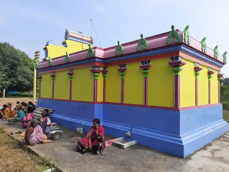 Arulmigu Dharmaraja Temple, End Of The Village, Pondavakkam - 602026 அருள்மிகு தர்மராஜா திருக்கோயில்,  - 602026, Tiruvallur - Ancient Temple Architecture and History Image 2