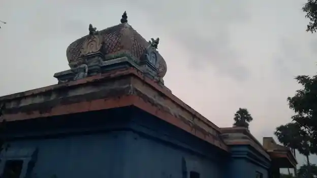 Arulmigu Dharmaraja Temple, End Of The Village, Velur - 601204 அருள்மிகு தர்மராஜா திருக்கோயில், End Of The Village, Velur - 601204, Tiruvallur - Ancient Temple Architecture and History Image 2