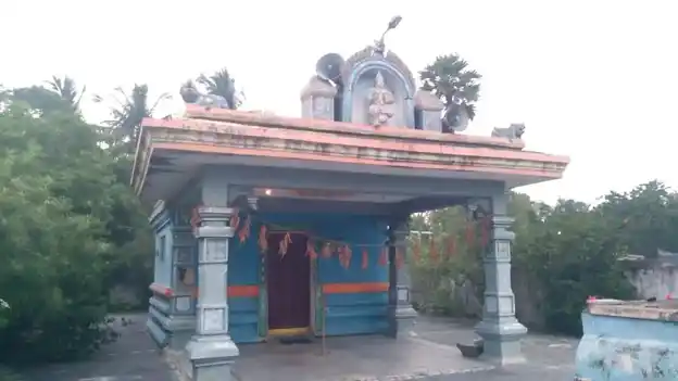 Arulmigu Dharmaraja Temple, End Of The Village, Velur - 601204 அருள்மிகு தர்மராஜா திருக்கோயில், End Of The Village, Velur - 601204, Tiruvallur - Ancient Temple Architecture and History Image 3