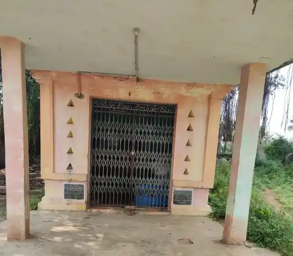 Arulmigu Dharmaraja Temple, Near Main Road, Sathurangapet - 601204 அருள்மிகு தர்மராஜா திருக்கோயில், Near Main Road, Sathurangapet - 601204, Tiruvallur - Ancient Temple Architecture and History Image 2