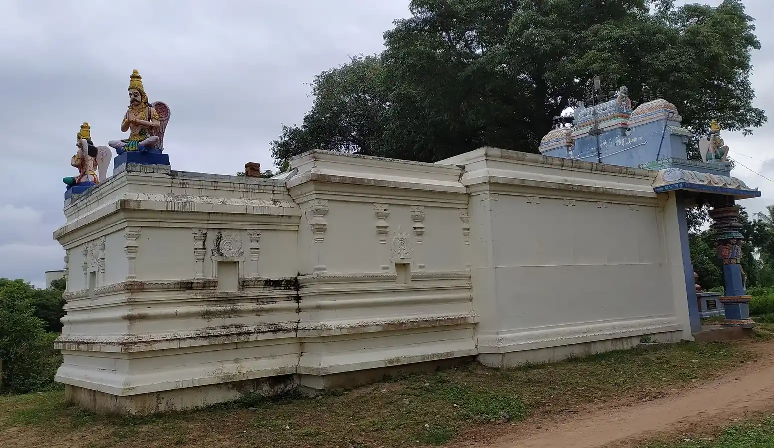 Arulmigu Dharmaraja Temple, Near Village Main Road, Poorivakkam - 601201 அருள்மிகு தர்மராஜா திருக்கோயில், Near Village Main Road, Poorivakkam - 601201, Tiruvallur - Ancient Temple Architecture and History Image 4