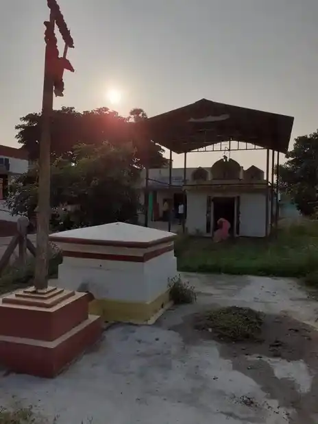 Arulmigu Dharmaraja Temple, Vadakarai, Chennai - 600052 அருள்மிகு தர்மராஜா திருக்கோயில், வடக்கரை, சென்னை - 600052, Tiruvallur - Ancient Temple Architecture and History Image 2