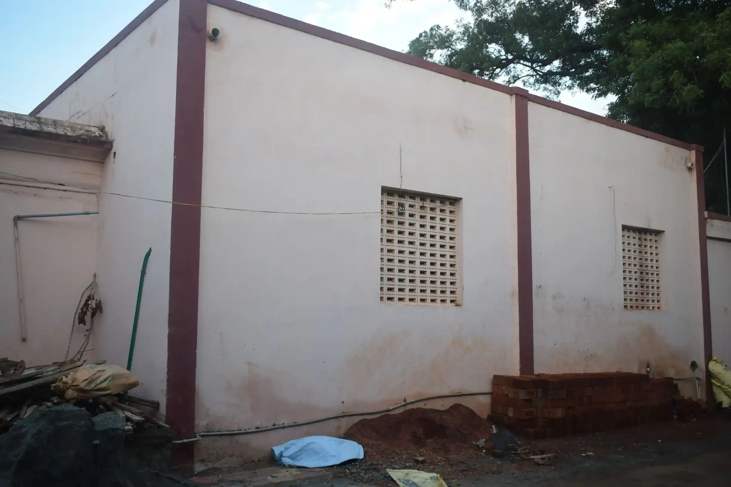 Arulmigu Dharmaraja Throupathiyamman Temple, Mela Kalangal - 627854 அருள்மிகு தர்மராஜா திரௌபதி அம்மன் திருக்கோயில், Mela Kalangal - 627854, Tenkasi - Ancient Temple Architecture and History Image 7