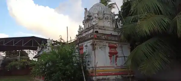 Arulmigu Dharmarajar,Dhropathiyamman Temple, Koovathur - 603305 அருள்மிகு தர்மராஜர் திரௌபதியம்மன் திருக்கோயில், Koovathur - 603305, Chengalpattu - Ancient Temple Architecture and History Image 3