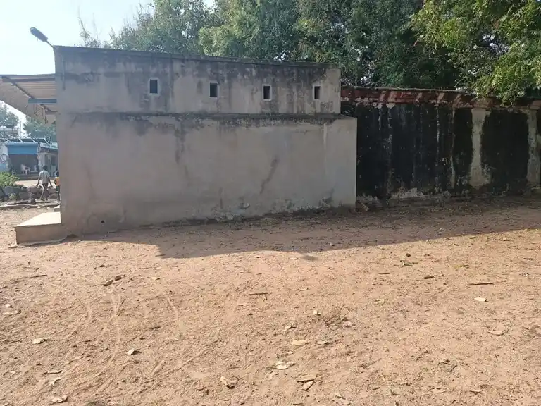 Arulmigu Dharmarajar Pidari Iyyanar Vagaiyara Temple, Veppanatham - 636102 அருள்மிகு தர்மராஜர், பிடாரி, அய்யனார் வகையறா திருக்கோயில், Veppanatham - 636102, Salem - Ancient Temple Architecture and History Image 2