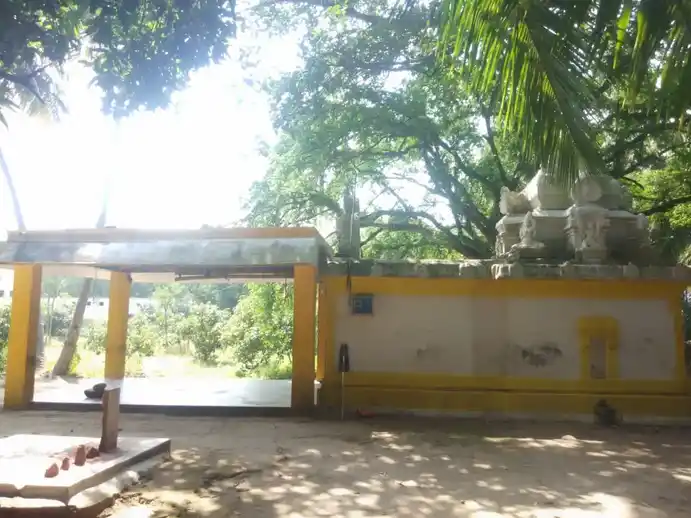 Arulmigu Dharmarajar Temple, Kaveripattinam Way, Thalihalli - 635112 அருள்மிகு தர்மராஜர் திருக்கோயில், தளிஹள்ளி - 635112, Krishnagiri - Ancient Temple Architecture and History Image 3