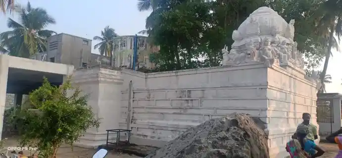 Arulmigu Dharmarajar Temple, Near Adiyamankottam, Adiyamankottai - 636807 அருள்மிகு தர்மராஜர் திருக்கோயில், Near Adiyamankottam, Adiyamankottai - 636807, Dharmapuri - Ancient Temple Architecture and History Image 5