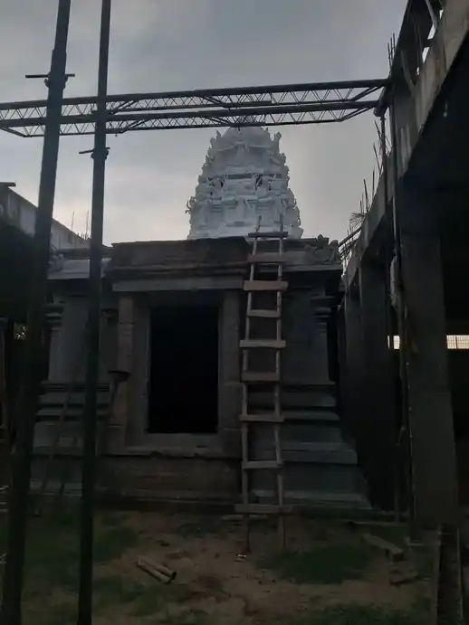 Arulmigu Dharmarajar Temple, Soruppur - 605106 அருள்மிகு தர்மராஜர் திரெபதியம்மன் திருக்கோயில், Soruppur - 605106, Viluppuram - Ancient Temple Architecture and History Image 4