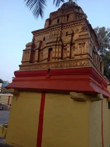 Arulmigu Dharmarajar Temple, Therpettai, Hosur - 635105 அருள்மிகு தர்மராஜர் திருக்கோயில், Therpettai, Hosur - 635105, Krishnagiri - Ancient Temple Architecture and History Image 4