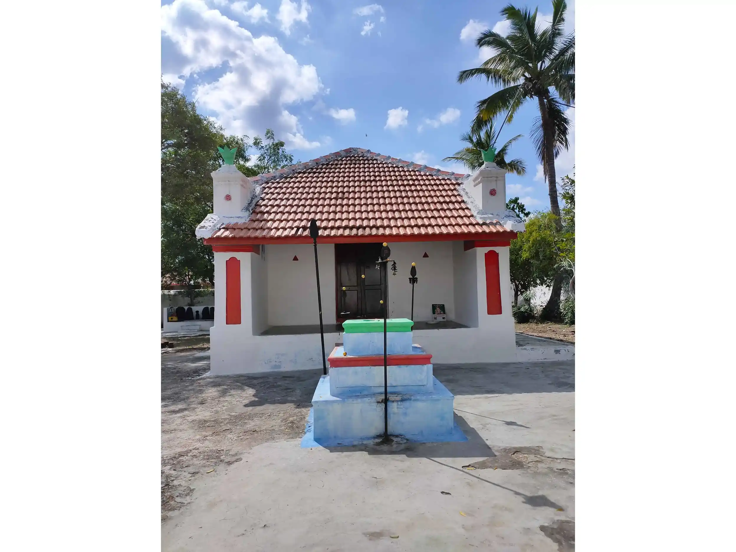 Arulmigu Dharmarajar Temple, V.Kallipalayam - 641664 அருள்மிகு தர்மராஜர் திருக்கோயில், V.Kallipalayam - 641664, Tiruppur - Ancient Temple Architecture and History Image 2