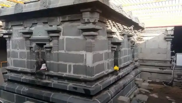 Arulmigu Dharmasamvarthini Udanurai Kareesanathar Temple, Kalavai - 632005 அருள்மிகு தர்மசம்வர்தினி உடணுரை காரீசநாதர் திருக்கோயில், கலவை - 632005, Ranipet - Ancient Temple Architecture and History Image 2