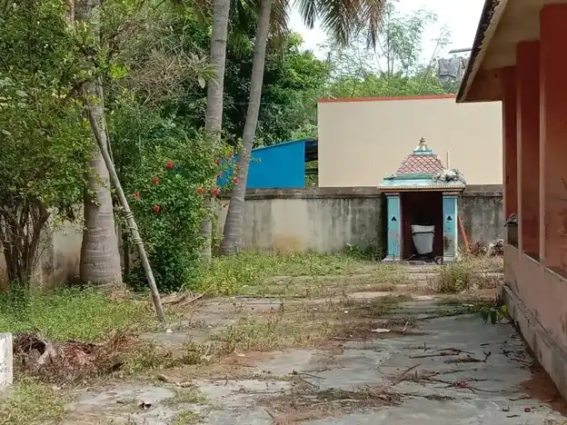 Arulmigu Dharmasastha Temple, Mathirimangalam - 609801 அருள்மிகு தர்மசாஸ்தா திருக்கோயில், மாதிரிமங்கலம், குத்தாலம் வட்டம்., Kuthalam - 609801, Mayiladuthurai - Ancient Temple Architecture and History Image 2