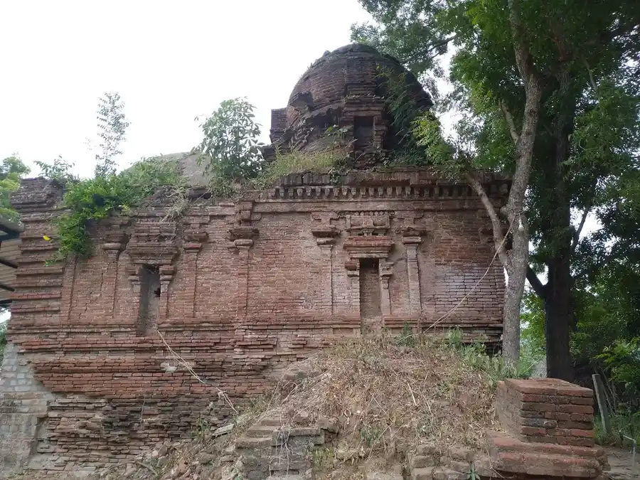 Arulmigu Dharmeshwaramudaiyaar Temple, Achchuthamangalam - 610105 Arulmigu Dharmeshwaramudaiyaar Temple, Achchuthamangalam - 610105, Thiruvarur - Ancient Temple Architecture and History Image 5