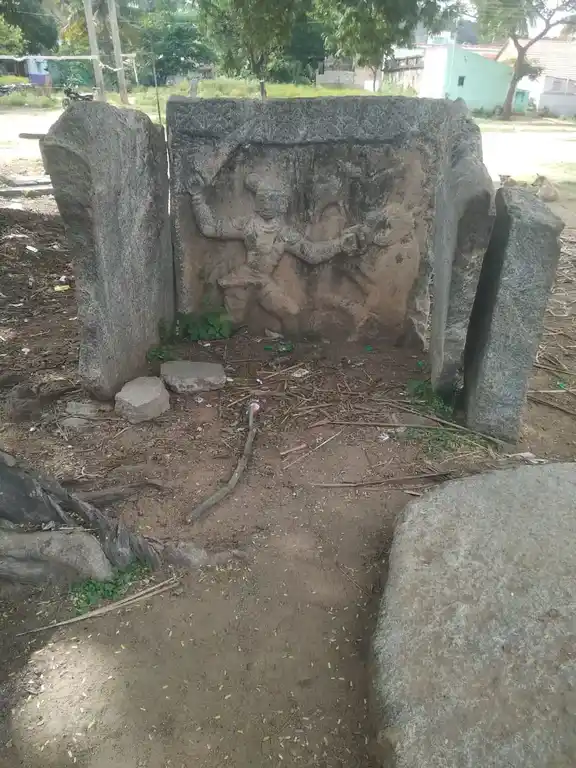 Arulmigu Dhondaiyakka And Kangadevartemple, Doddapuvathi - 635122 அருள்மிகு தொண்டையக்கா மற்றும் கங்காதேவர் திருக்கோயில், தொட்டபூவத்தி - 635122, Krishnagiri - Ancient Temple Architecture and History Image 7