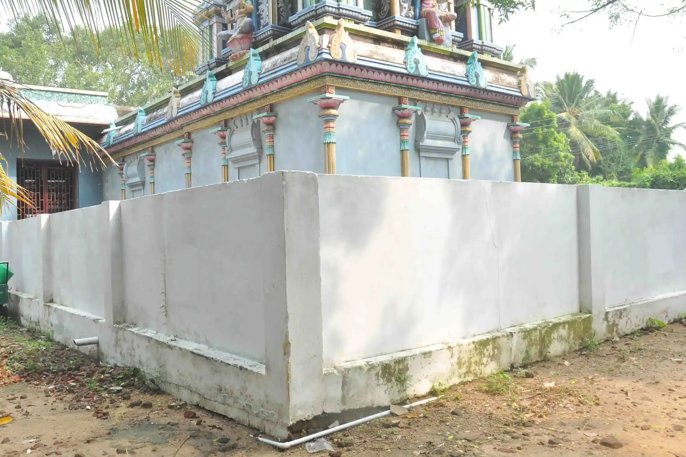 Arulmigu Dhrowpathi Amman and Agneeswarar Temple, Perambur - 609402 அருள்மிகு திரௌபதியம்மன் திருக்கோயில், பெரம்பூர், தரங்கம்பாடி வட்டம், பெரம்பூர் - 609402, Mayiladuthurai - Ancient Temple Architecture and History Image 17