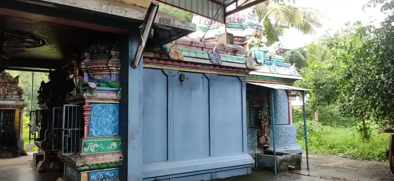 Arulmigu Dhrowpathi And Vazhikattum Pillaiyar Temple, Mamarathumedai, Koranadu - 609001 அருள்மிகு திரௌபதியம்மன் மற்றும் வழிகாட்டும் பிள்ளையார் திருக்கோயில், Mayiladuthurai - 609001, Mayiladuthurai - Ancient Temple Architecture and History Image 2