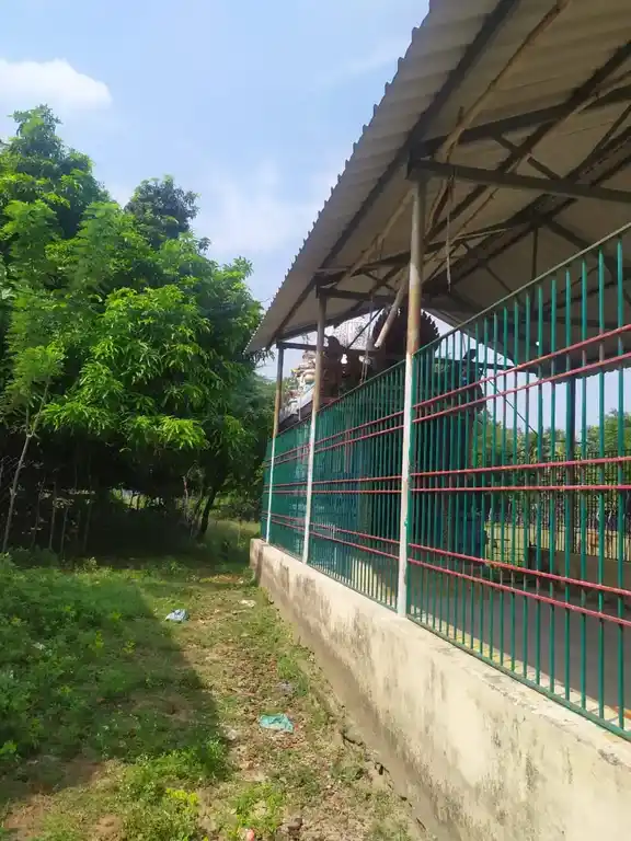 Arulmigu Dhrowpathiamman Temple, Yegoji, Aalangadu - 609109 அருள்மிகு திரௌபதியம்மன் திருக்கோயில், Yegoji, Maharajapuram - 609109, Mayiladuthurai - Ancient Temple Architecture and History Image 4