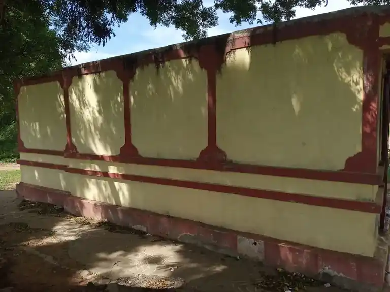 Arulmigu Drowpathiamman And Dharmaraja Temple, Kammalampoondi - 603406 அருள்மிகு திரௌபதியம்மன் மற்றும் தர்மராஜா திருக்கோயில், Kammalampoondi - 603406, Kancheepuram - Ancient Temple Architecture and History Image 2