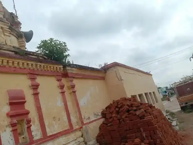 Arulmigu Drowpathiamman And Mariyamman Temple, Ramasamudaram - 604408 அருள்மிகு திரௌபதியம்மன் மாரியம்மன் திருக்கோயில், Ramasamudaram - 604408, Tiruvannamalai - Ancient Temple Architecture and History Image 2