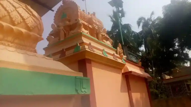 Arulmigu Drowpathiamman Dharmaraja Vagaiyara Temple, Kembarajapuram - 632014 அருள்மிகு திரௌபதியம்மன் தர்மராஜா திருக்கோயில், கெம்பராஜபுரம் - 632014, Vellore - Ancient Temple Architecture and History Image 4