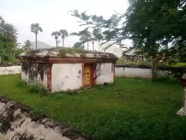 Arulmigu Drowpathiamman Temple, Kuppam - 606803 அருள்மிகு திரௌபதியம்மன் திருக்கோயில், Kuppam - 606803, Tiruvannamalai - Ancient Temple Architecture and History Image 2