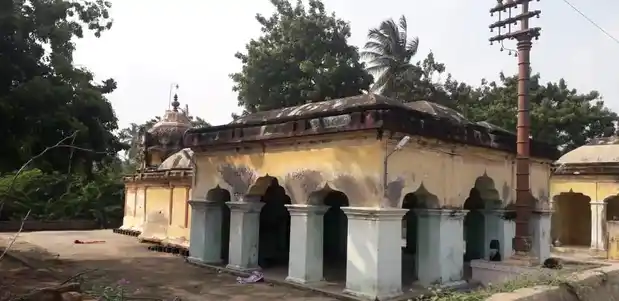 Arulmigu Drowpathiamman Temple, Malumiyarpettai - 607002 அருள்மிகு திரௌபதியம்மன் திருக்கோயில், Malumiyarpettai - 607002, Cuddalore - Ancient Temple Architecture and History Image 3