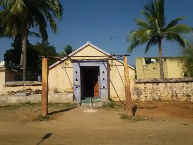 Arulmigu Drowpathiamman Venugopalaswamy Temple, Kazsirupakkam - 606707 அருள்மிகு திரௌபதியம்மன், வேணுகோபாலசுவாமி திருக்கோயில், Kazsirupakkam - 606707, Tiruvannamalai - Ancient Temple Architecture and History Image 5