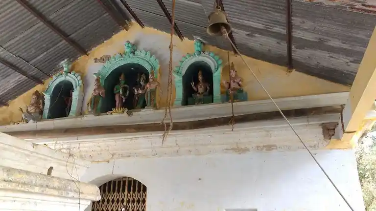 Arulmigu Drowpathiyamman Temple, Avalurpettai - 604201 Temple