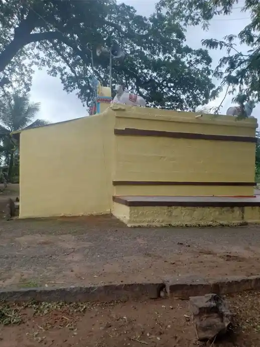 Arulmigu Drowpathiyamman Temple, Mahendramangalam - 636805 அருள்மிகு திரௌபதியம்மன் திருக்கோயில், Mahendramangalam - 636805, Dharmapuri - Ancient Temple Architecture and History Image 2