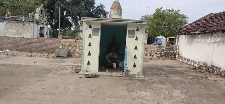 Arulmigu Drowpathiyamman Temple, Paadiyandhal - 605751 அருள்மிகு திரௌபதியம்மன் திருக்கோயில், Paadiyandhal - 605751, Kallakurichi - Ancient Temple Architecture and History Image 4