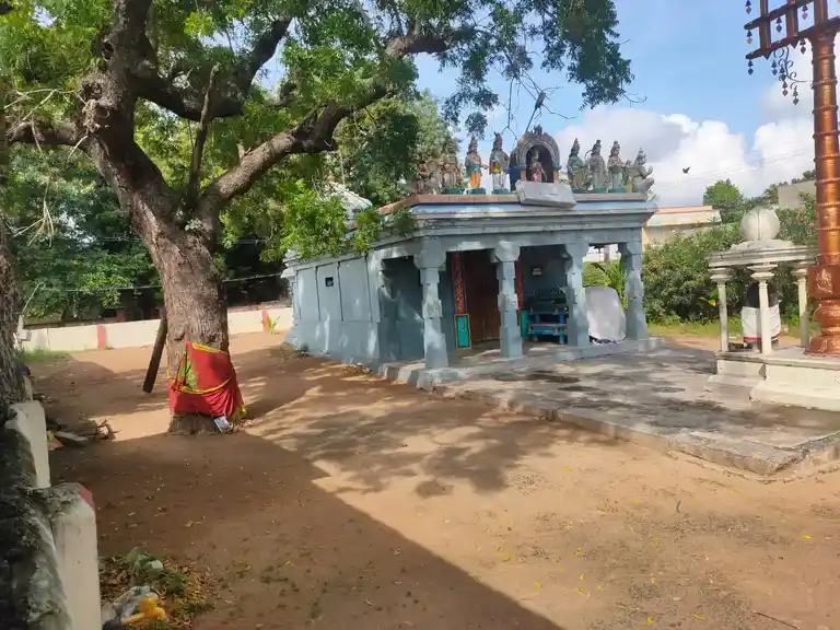 Arulmigu Drowpathiyamman Temple, Thirunaavaloor - 607204 அருள்மிகு திரௌபதியம்மன் திருக்கோயில், திருநாவலூர் - 607204, Kallakurichi - Ancient Temple Architecture and History Image 3