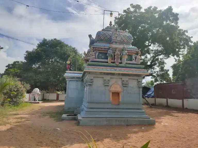 Arulmigu Drowpathiyamman Temple, Thirunaavaloor - 607204 அருள்மிகு திரௌபதியம்மன் திருக்கோயில், திருநாவலூர் - 607204, Kallakurichi - Ancient Temple Architecture and History Image 4