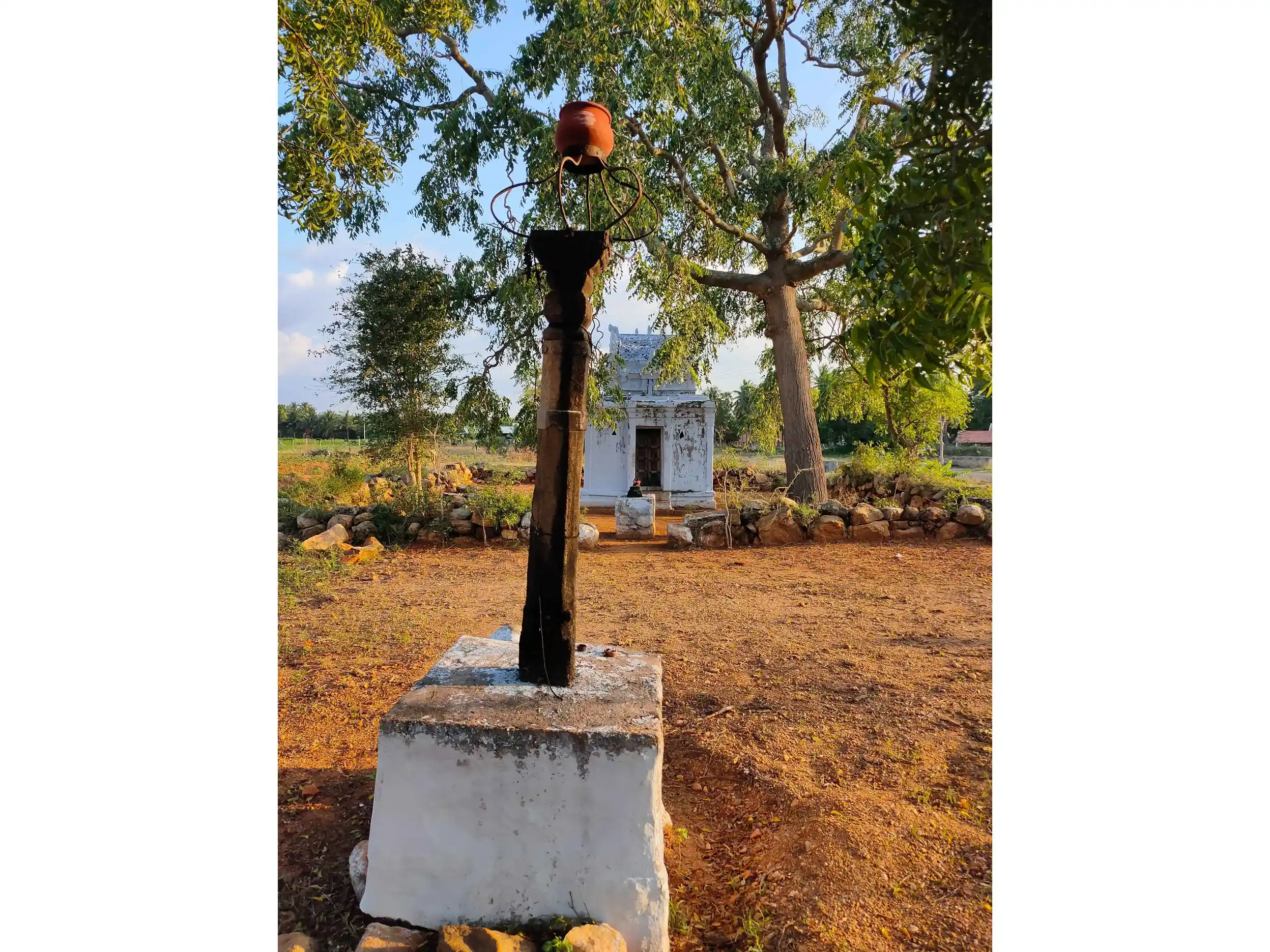 Arulmigu Duraiuramman Temple, Malaiyampalayam, Ganapathipalayam - 642122 அருள்மிகு துறையூரம்மன் திருக்கோயில், Malaiyampalayam, Ganapathipalayam - 642122, Tiruppur - Ancient Temple Architecture and History Image 2