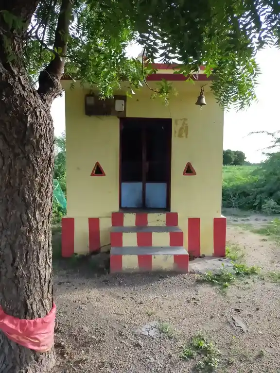 Arulmigu Durgaiamman Temple, Chinnamalaikkunru - 628902 அருள்மிகு துர்க்கையம்மன் திருக்கோயில், Chinnamalaikkunru - 628902, Thoothukudi - Ancient Temple Architecture and History Image 4