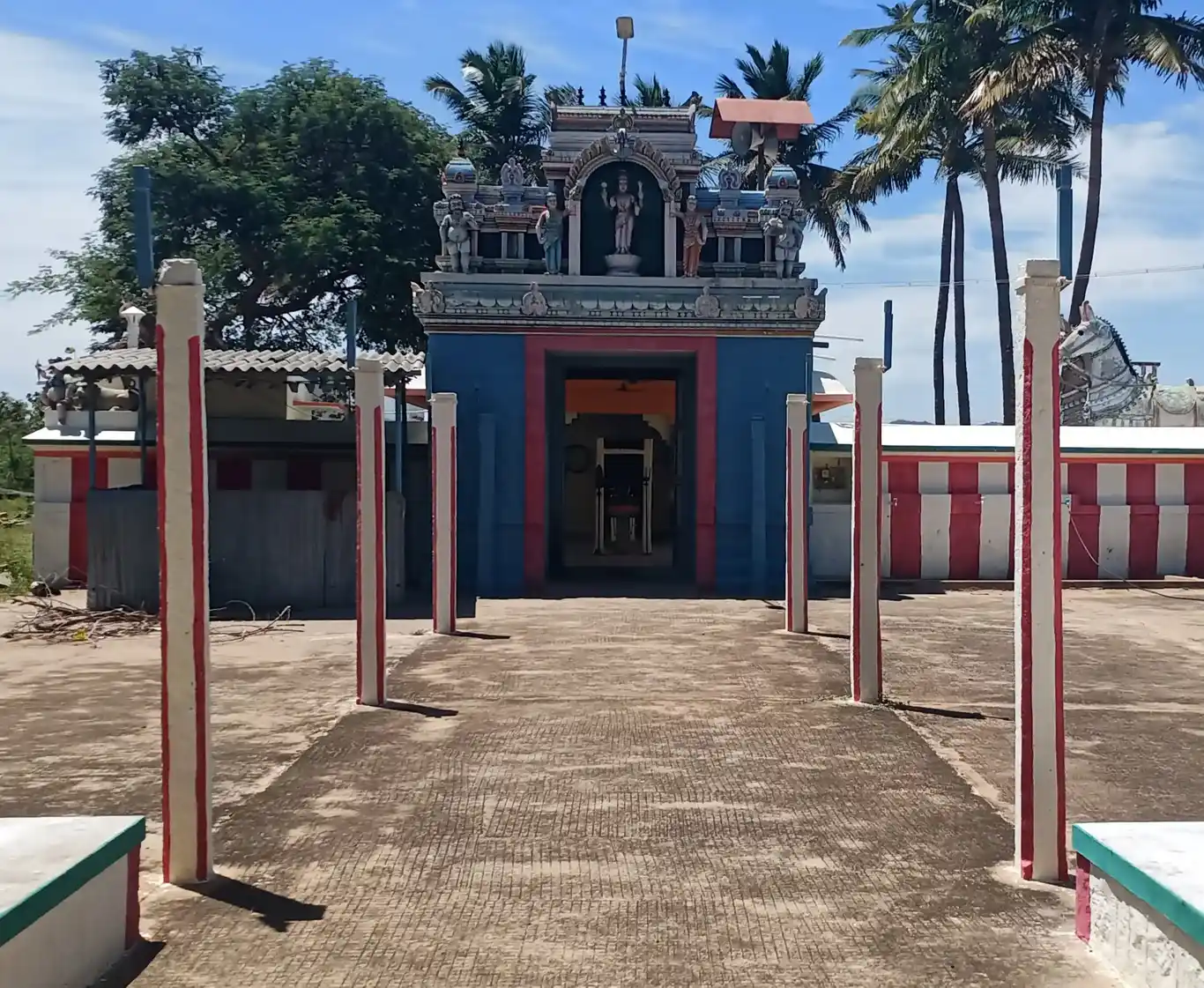 Arulmigu Durgaiamman Temple, Kuthilupai - 624712 அருள்மிகு துர்க்கையம்மன் திருக்கோயில், Kuthilupai - 624712, Dindigul - Ancient Temple Architecture and History Image 4