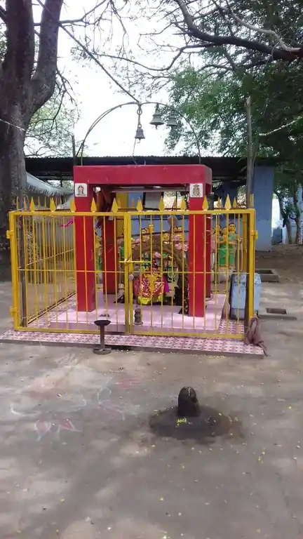 Arulmigu Durgaiamman Temple, Middle Of The Field, Vettarampatti - 627855 அருள்மிகு துர்க்கையம்மன் திருக்கோயில், Middle Of The Field, Vettarampatti - 627855, Tenkasi - Ancient Temple Architecture and History Image 3